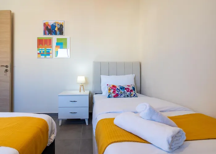 Sapphire\'S 2-Bedroom Apartment In Larnaca