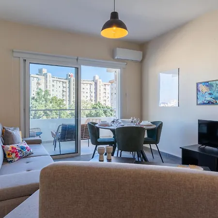 Sapphire'S 2-Bedroom Apartment In Larnaca Dış mekan fotoğraf